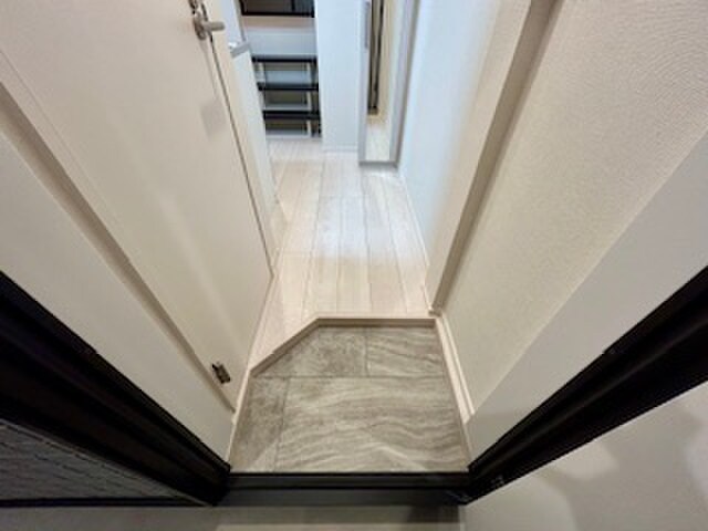 物件内観写真14　(玄関)
