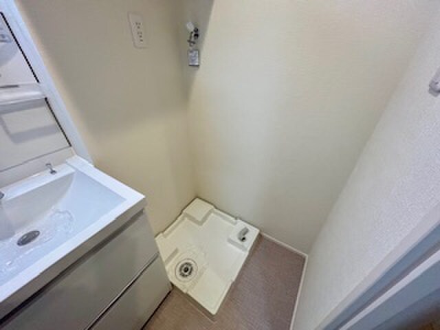 物件内観写真18　(洗濯機置場)