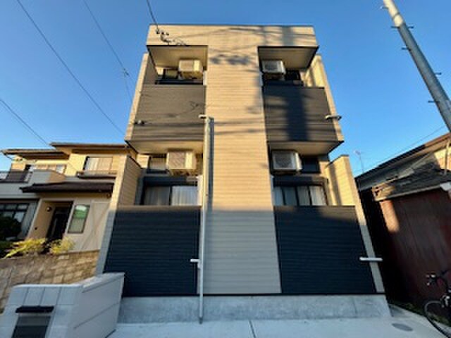 物件外観写真3　(外観写真)