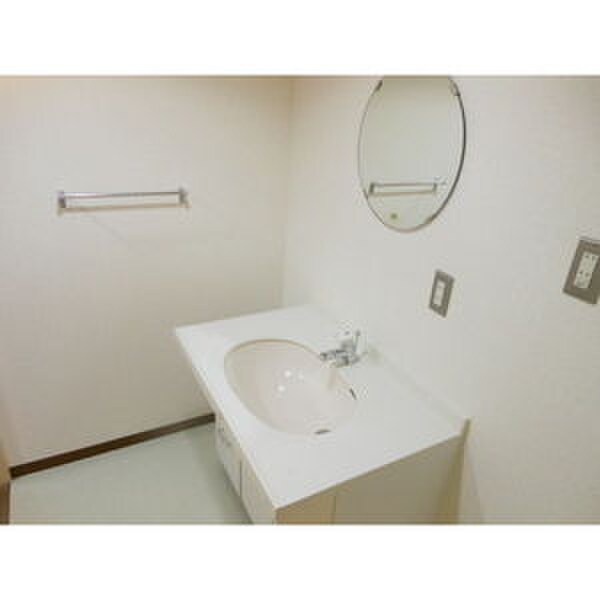 物件内観写真9　(廊下)