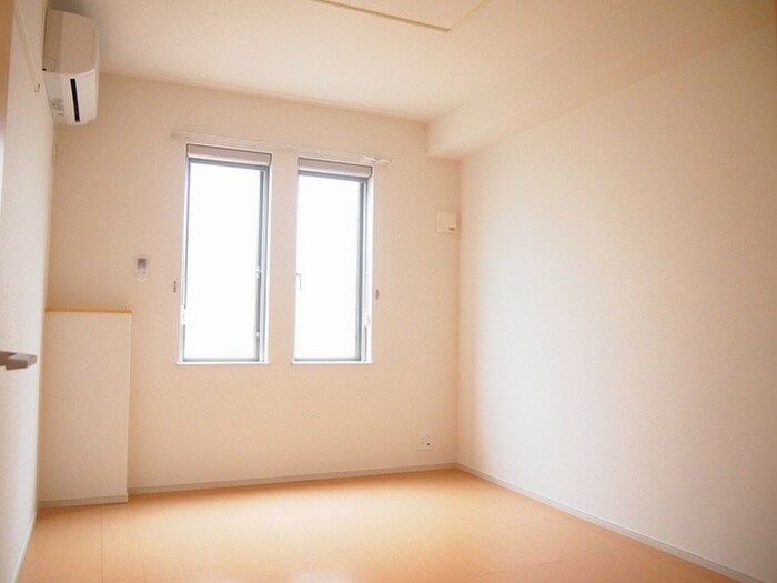 物件内観写真13　(居室)