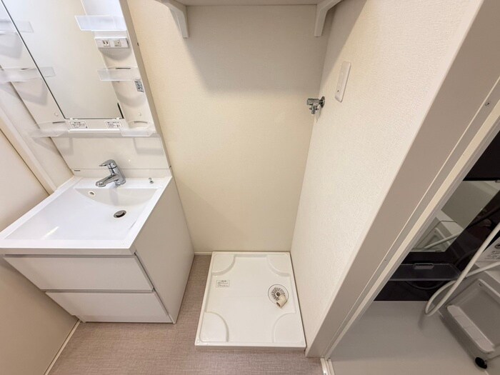 物件内観写真16　(洗濯機置場)