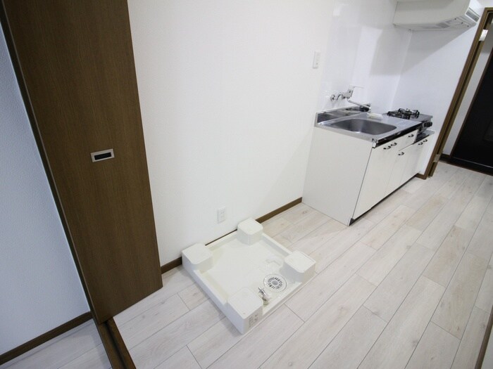 物件内観写真15　(洗濯機置場)