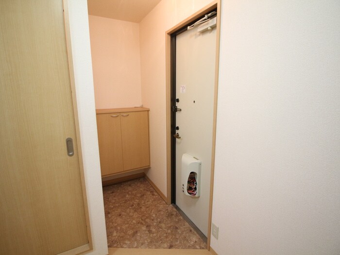 物件内観写真17　(玄関)