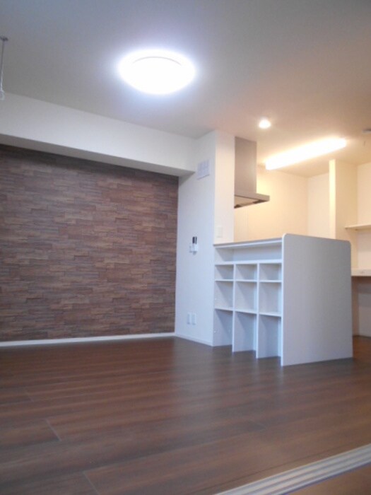 物件内観写真2　(居室)