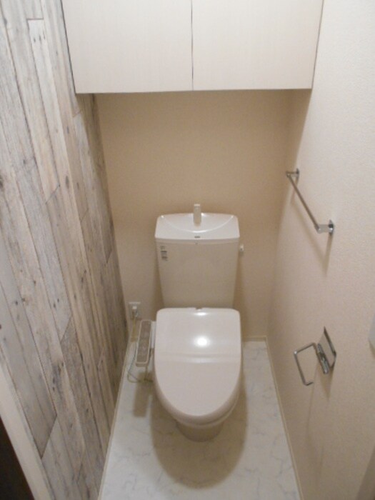 物件内観写真8　(トイレ)