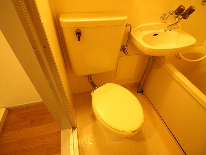 物件内観写真14　(トイレ)