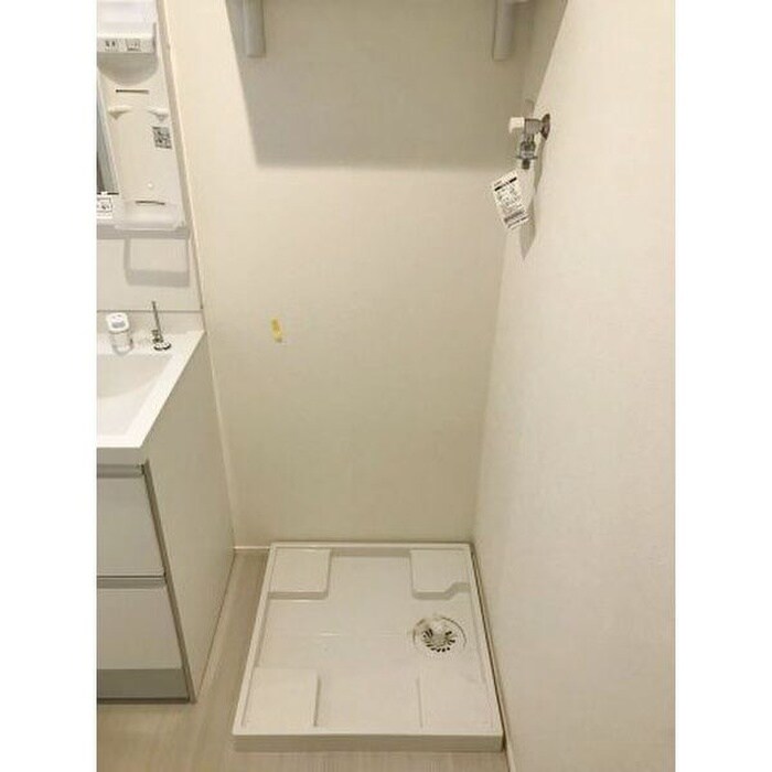 物件内観写真14　(洗濯機置場)