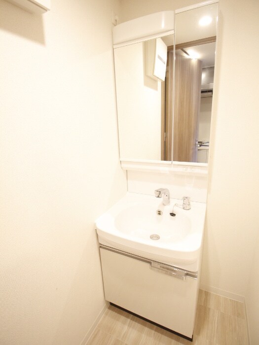 物件内観写真9　(洗面)