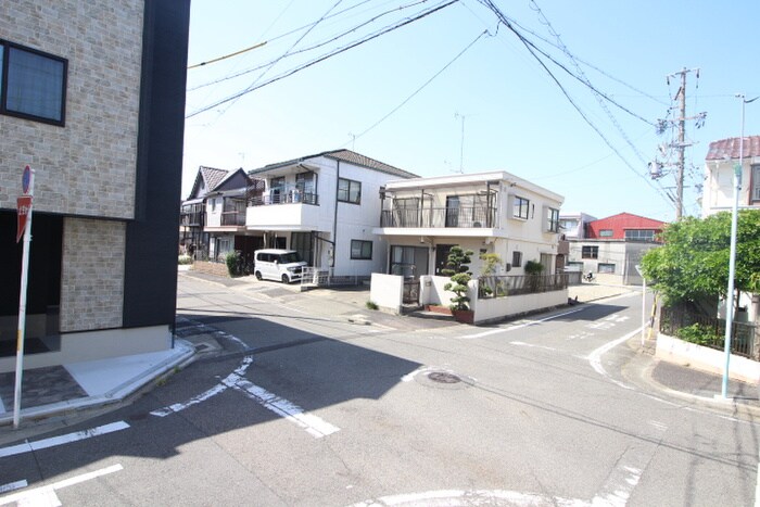 物件内観写真22　(室内からの展望)