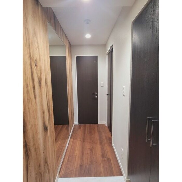 物件内観写真7　(玄関)