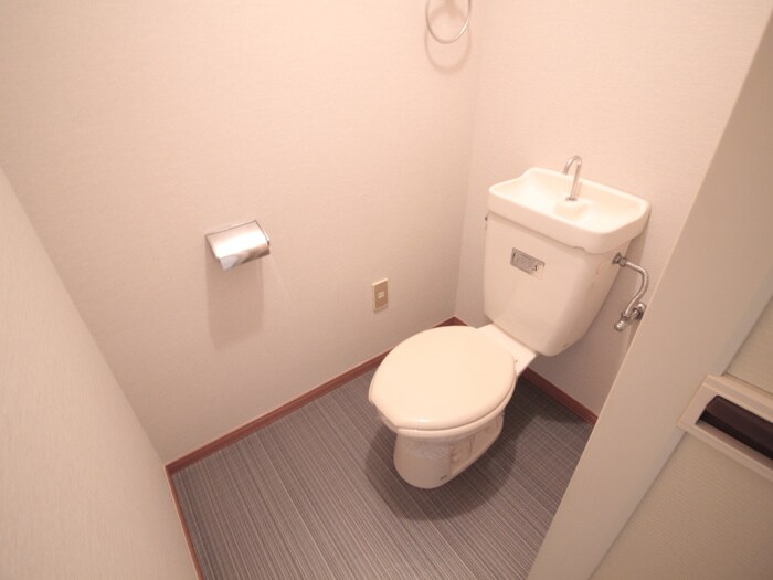 物件内観写真12　(トイレ)