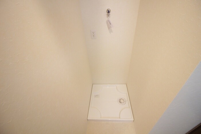 物件内観写真17　(洗濯機置場)