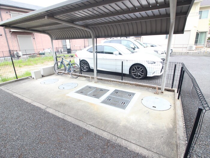 物件外観写真3　(駐輪場)