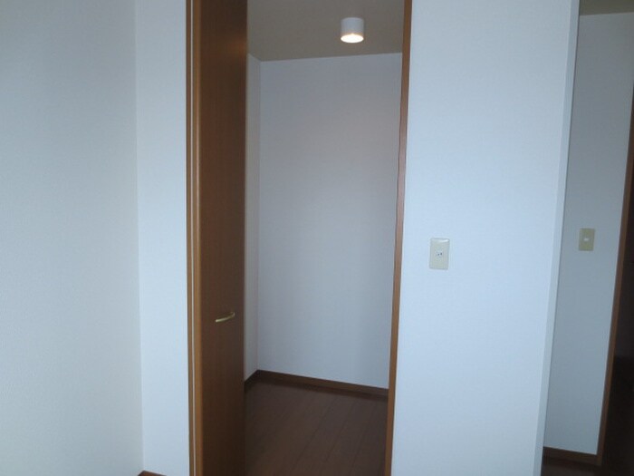 物件内観写真11　(収納)