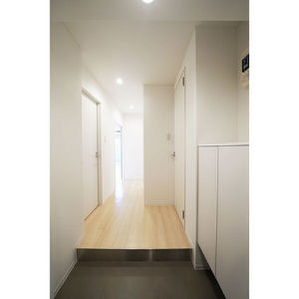 物件内観写真14　(玄関)