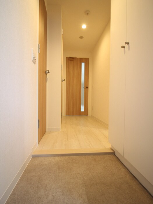 物件内観写真22　(玄関)
