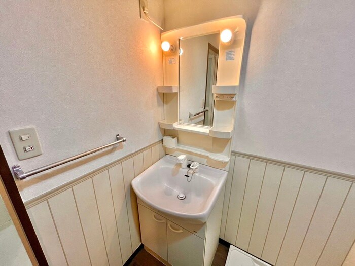 物件内観写真11　(洗面)