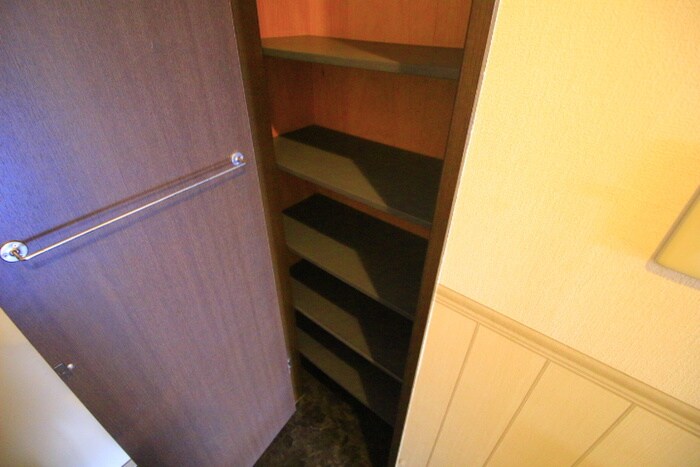 物件内観写真14　(玄関)