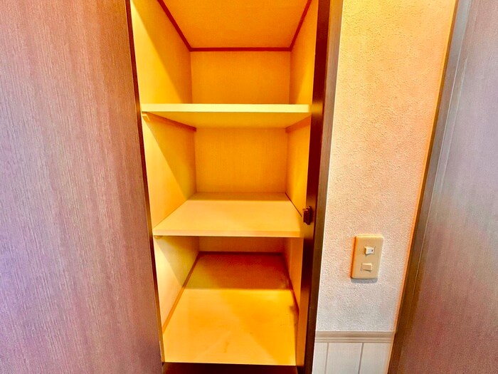 物件内観写真18　(収納)