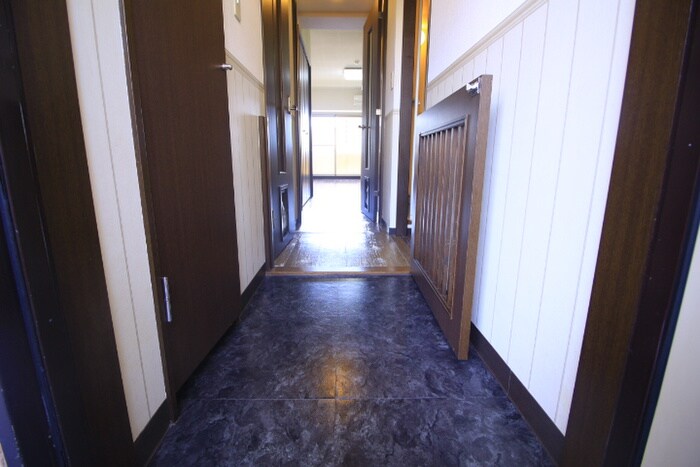 物件内観写真21　(玄関)