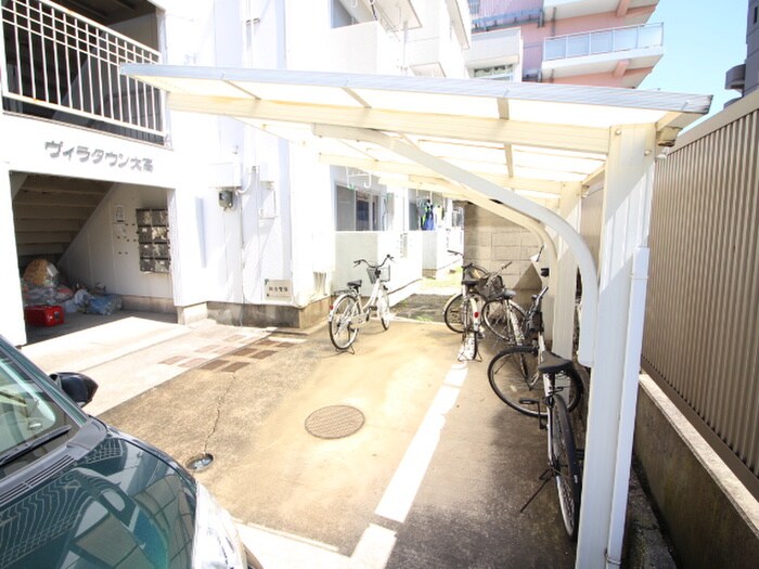 物件外観写真3　(駐輪場)