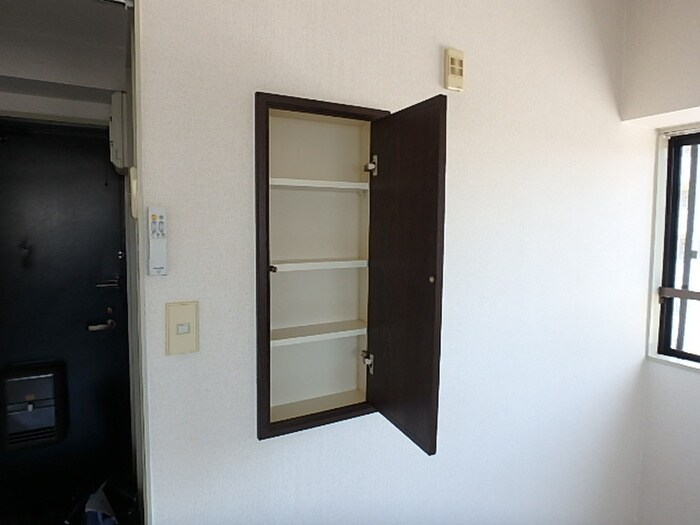 物件内観写真10　(収納)