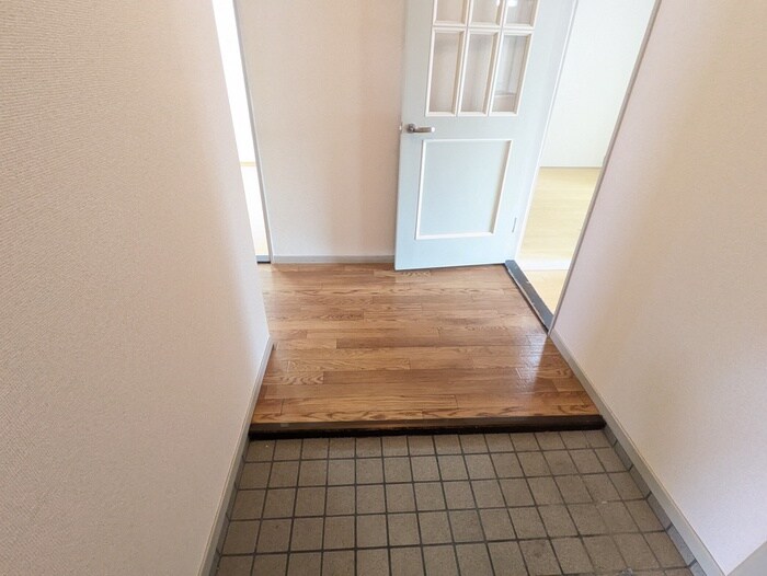 物件内観写真14　(玄関)