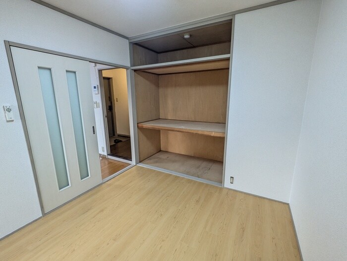 物件内観写真15　(居室)