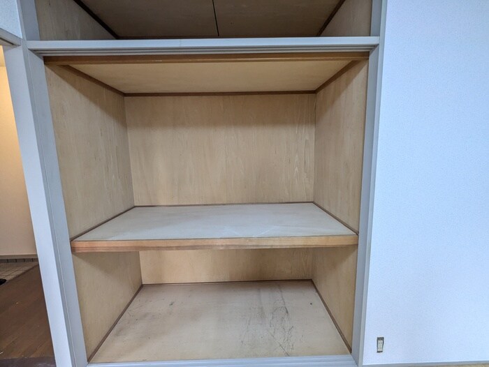 物件内観写真16　(収納)