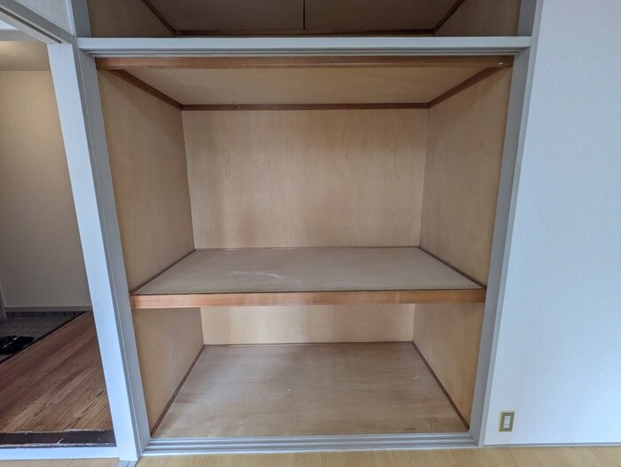 物件内観写真18　(収納)