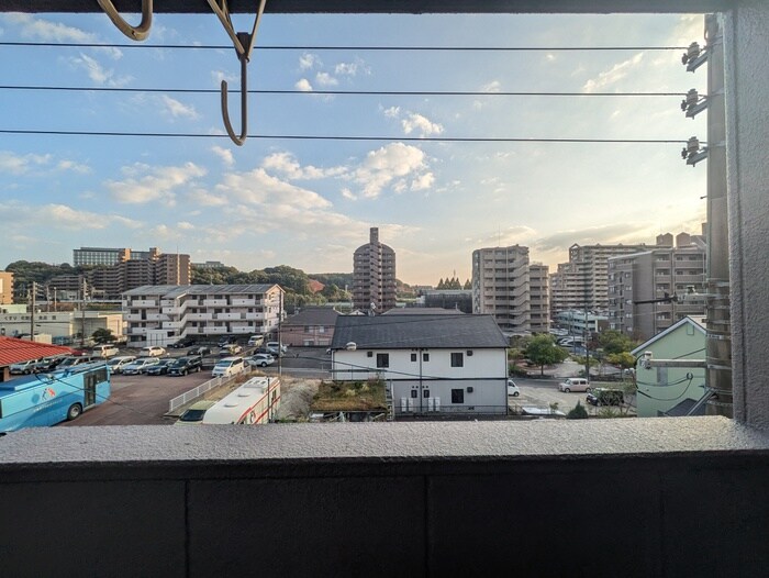 物件内観写真20　(室内からの展望)