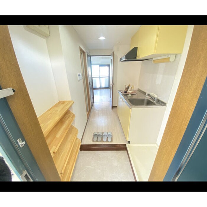 物件内観写真13　(玄関)