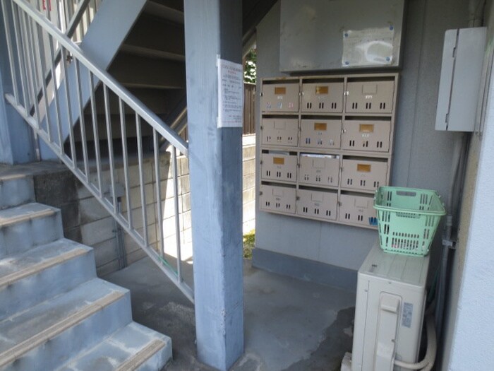 物件外観写真5　(エントランス部分)