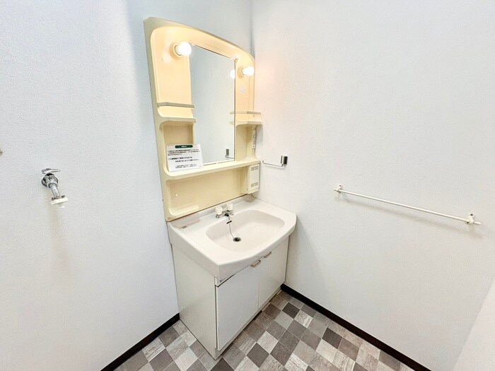 物件内観写真11　(洗面)