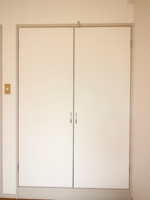 物件内観写真12　(収納)