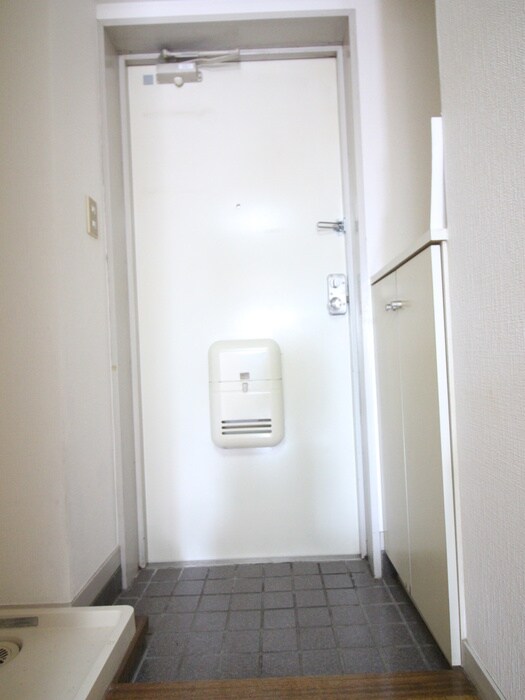 物件内観写真14　(玄関)