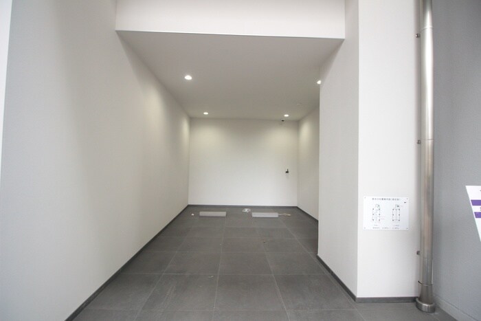 物件外観写真2　(駐車場)