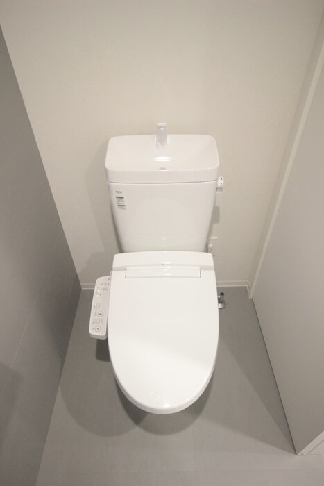 物件内観写真8　(トイレ)