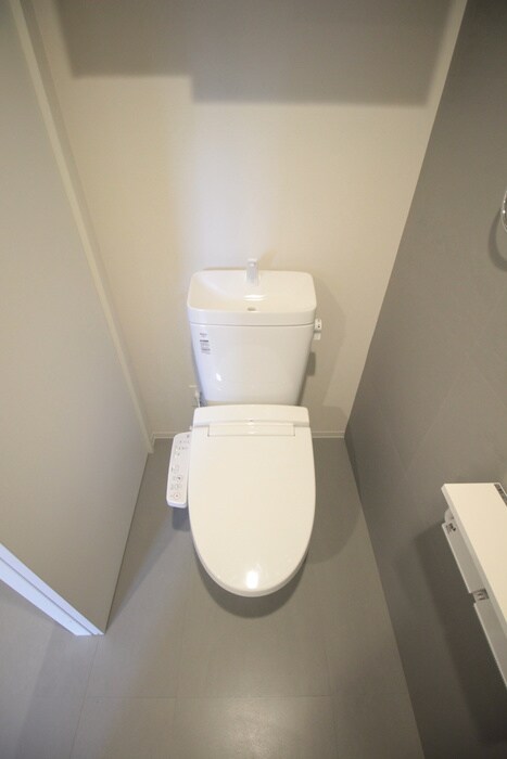 物件内観写真8　(トイレ)