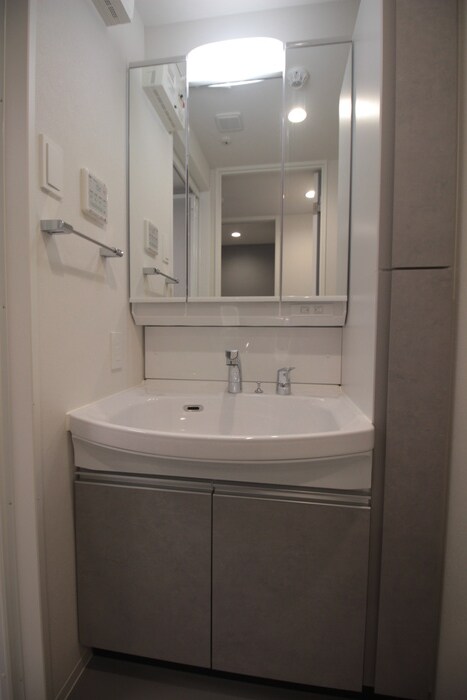 物件内観写真8　(洗面)