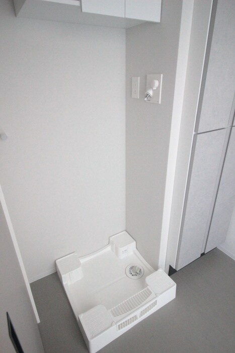 物件内観写真10　(洗濯機置場)