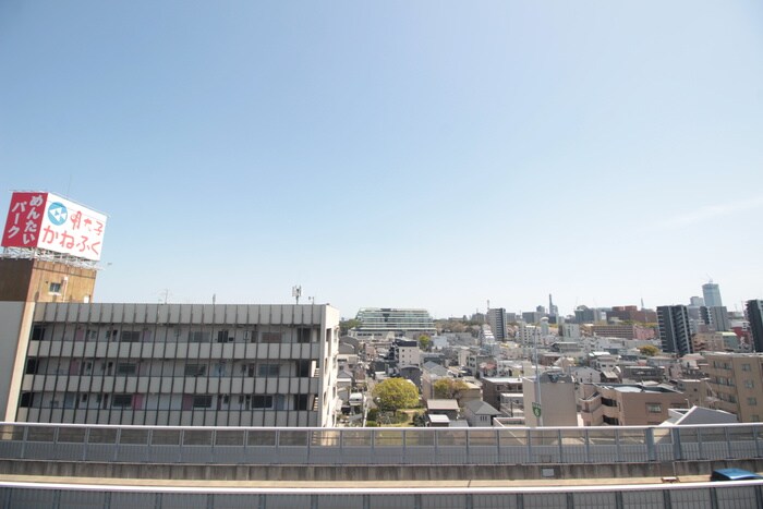 物件内観写真22　(室内からの展望)