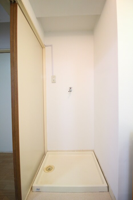 物件内観写真20　(洗濯機置場)