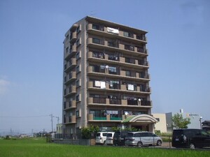 クローバー愛北　６０２号外観写真