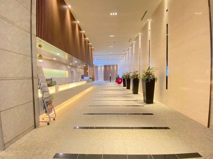 物件外観写真2　(エントランス部分)