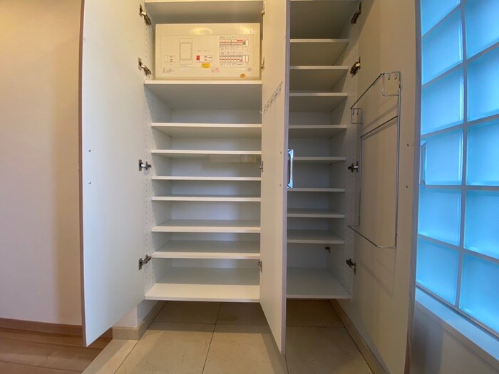 物件内観写真14　(靴箱)