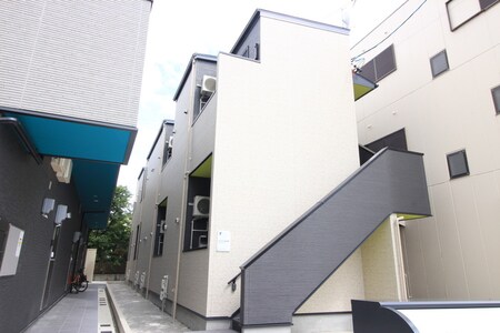 ヴァンクール中小田井外観写真