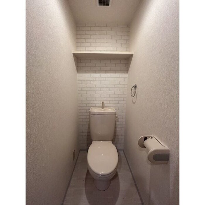 物件内観写真9　(トイレ)