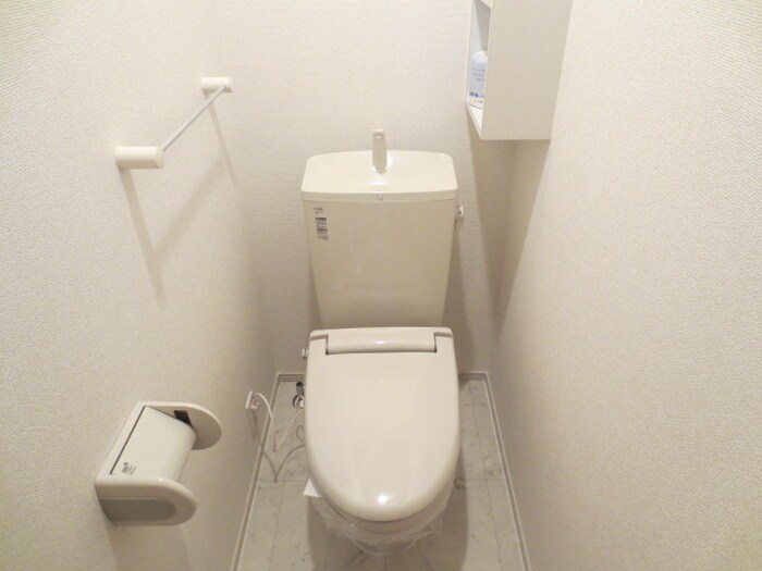 物件内観写真8　(トイレ)